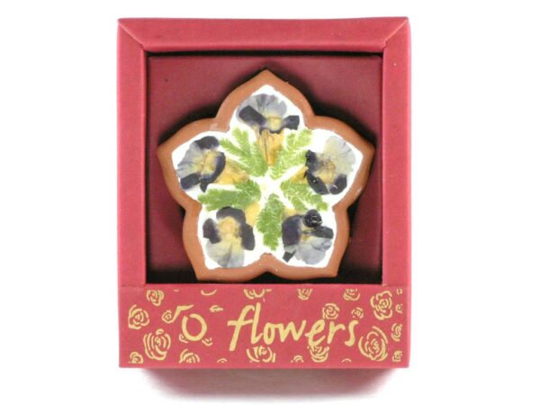 Flowers Duftkerze Stern in Tonschale in Box – Bild 2